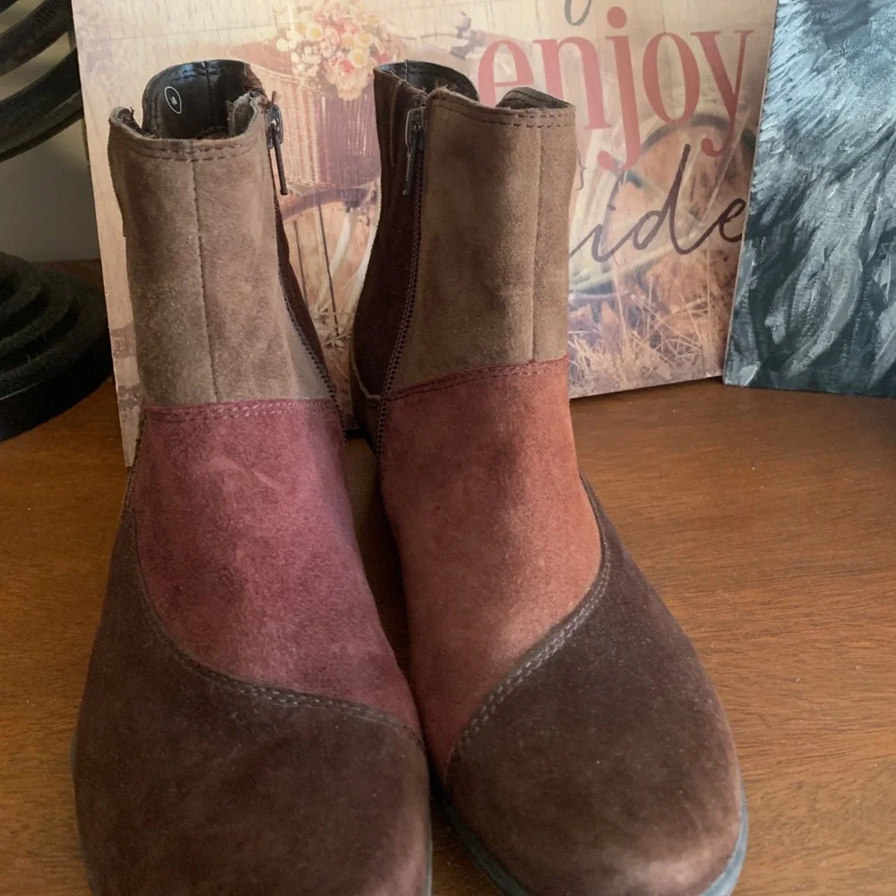 Earth Leather Patchwork Ankle Boots 6B